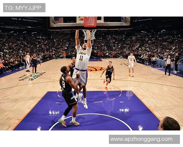 海斯NBA:探索篮球世界的魅力与挑战,见证运动员的奋斗与荣耀 海斯NBA:探索篮球世界的魅力与挑战,见证运动员的奋斗与荣耀