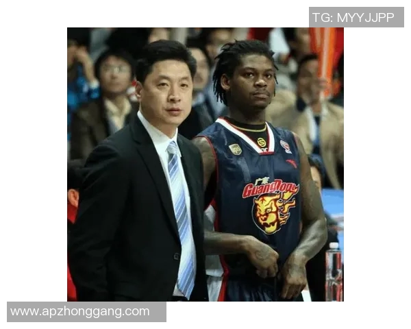 马尚布鲁克斯的篮球之路：从新秀到联盟明星的成长历程与挑战